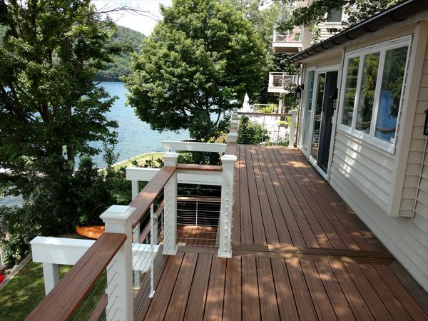 Tiki torch w/  cable rails