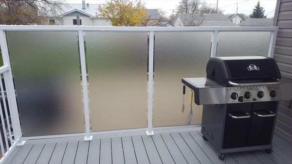 Nice Deck with a Privacy wall to enjoy the BBQ season