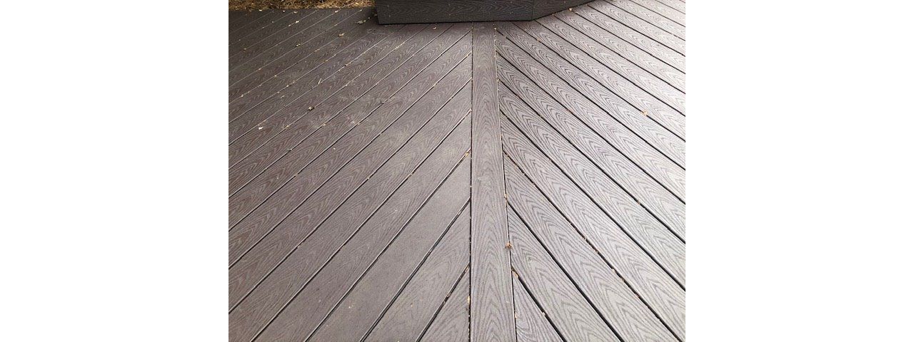 Trex Select Woodland Brown feature board with a 45 degree angle of the deck boards is fantastic look with Trex Universal Hideaway fasteners