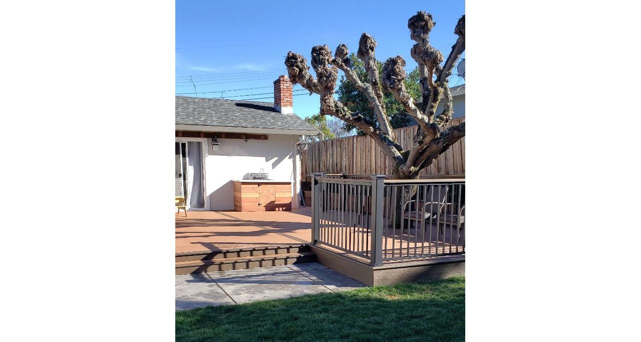 Trex Transcend Tropicals Tiki Torch deck, Spiced Rum framing, Transcend Cocktail Railing,Transcend Martinez CA