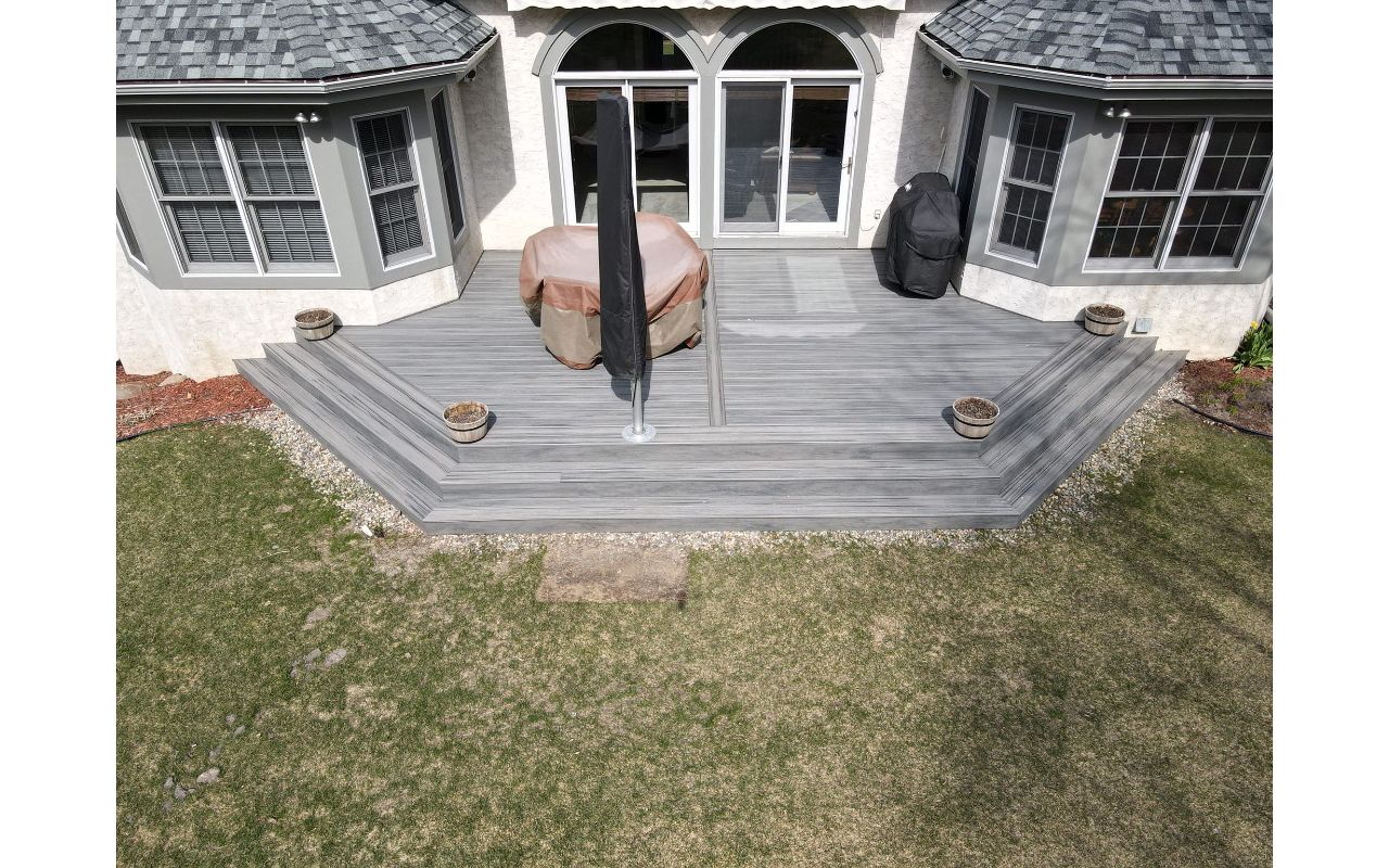 Trex deck with wraparound steps in Prior Lake