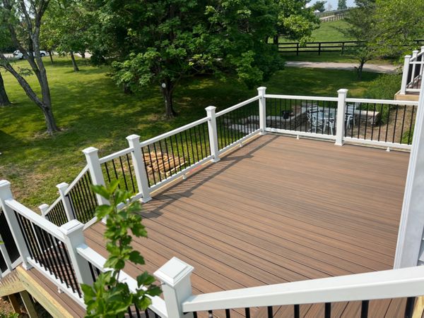 16x12 Toasted Sand White Railing