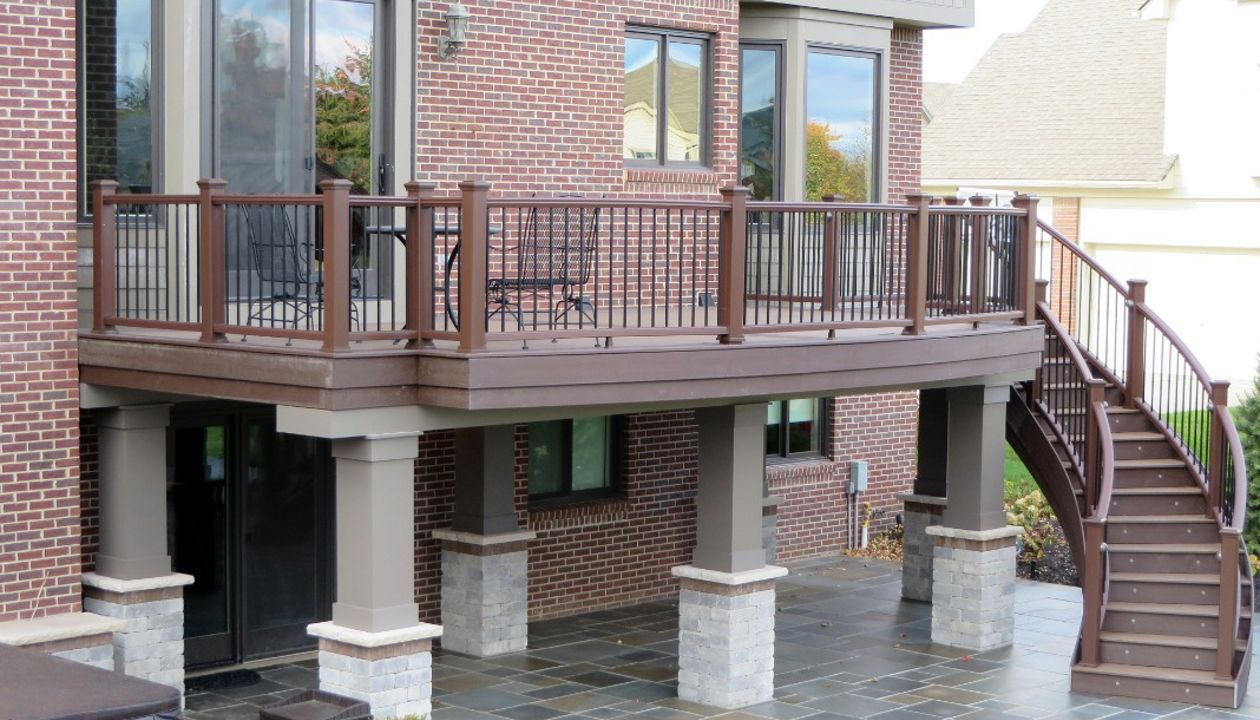 Strong Lines and Curved Stairs