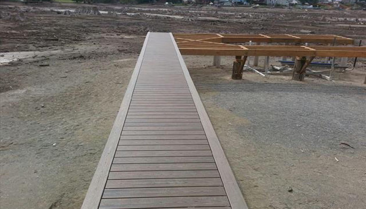 Tropical Transcend  Spiced Rum Dock Lake Taps