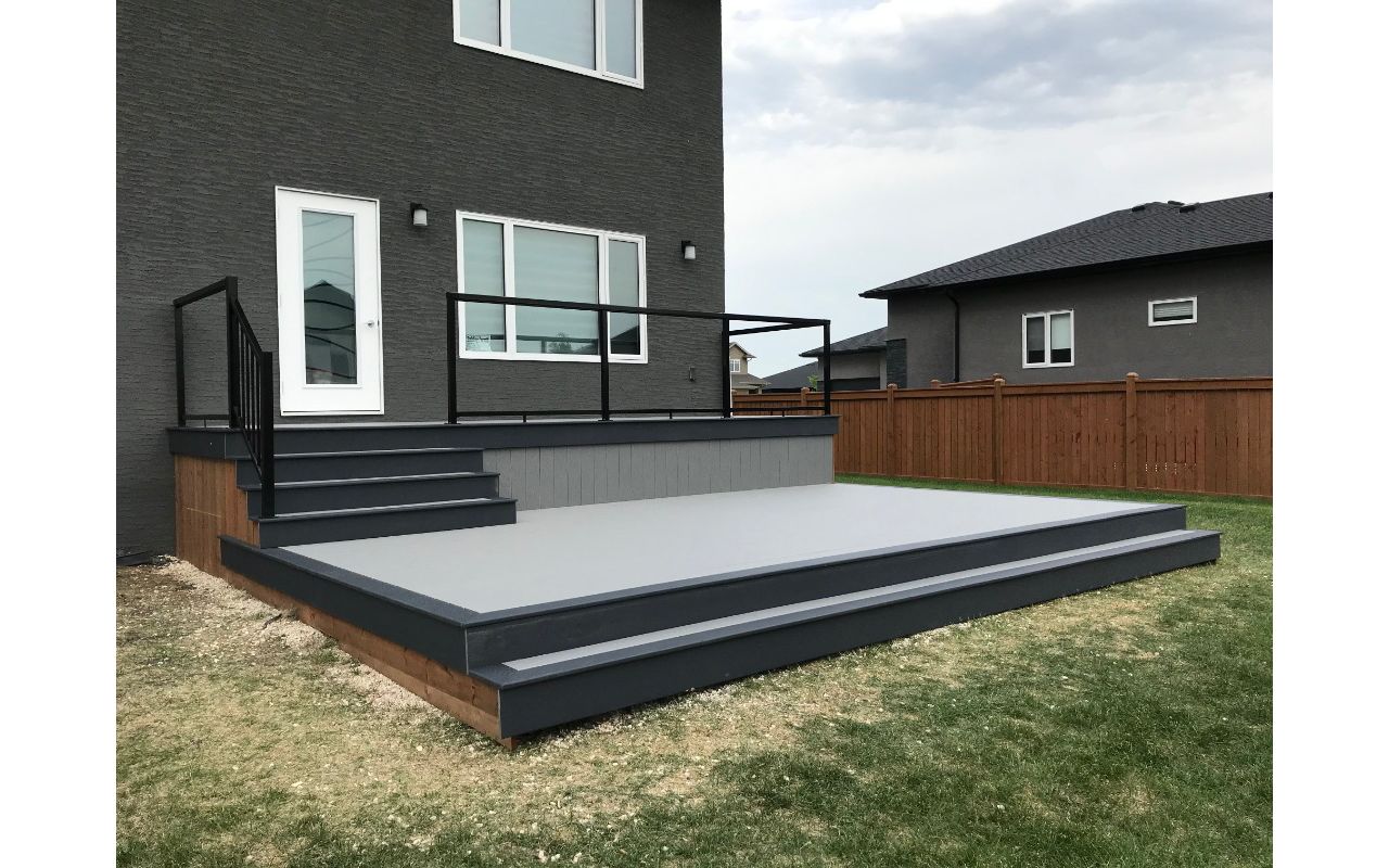 black aluminum railing with smoke glass