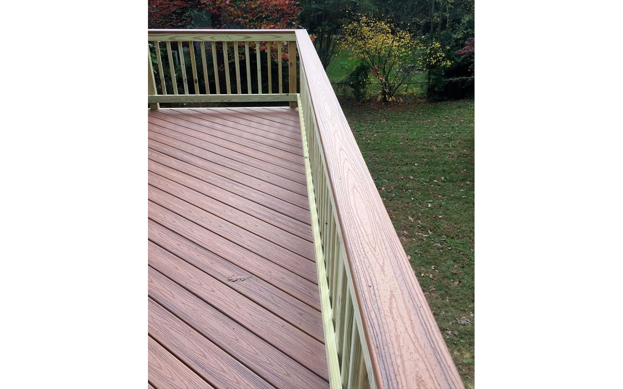 Deck in Trex Transcends Tiki Torch in Fairfax, VA