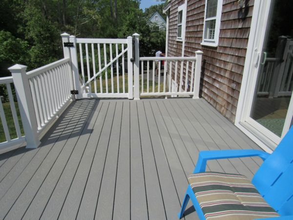 TrexSelect color Pebble Grey and Transcend Railing color Classic White