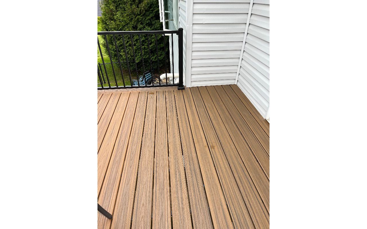 Trex Transcends composite decking, Havana Gold, picture frame, Trex Signature aluminum railing, Rochester area