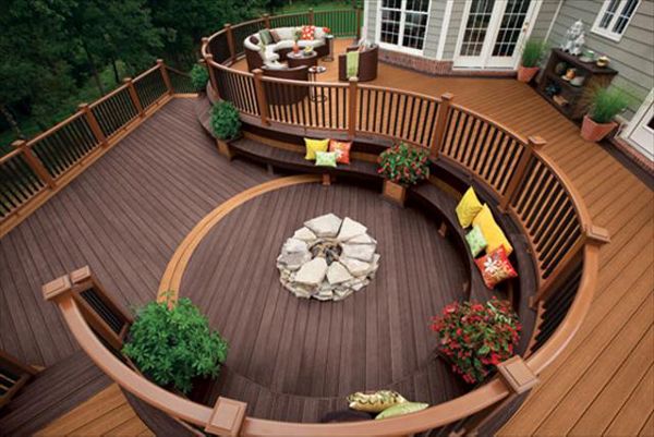 Original Trex curved deck designed & built by ProBuilt for the introduction of the Transcend Series, 2009, Leesburg, VA