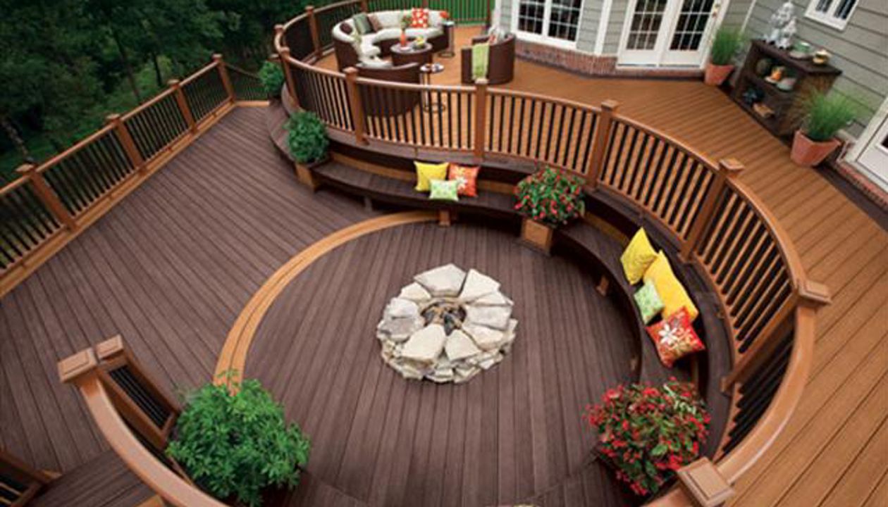 Original Trex curved deck designed & built by ProBuilt for the introduction of the Transcend Series, 2009, Leesburg, VA