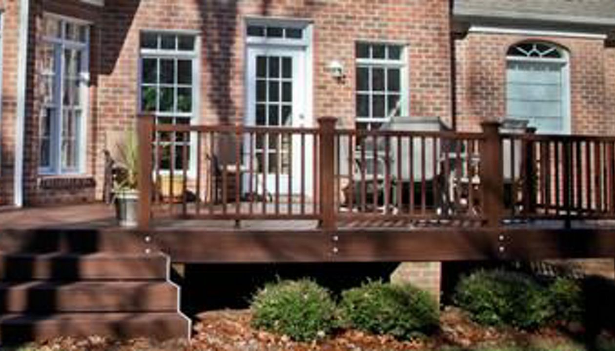 Nice big outdoor living space