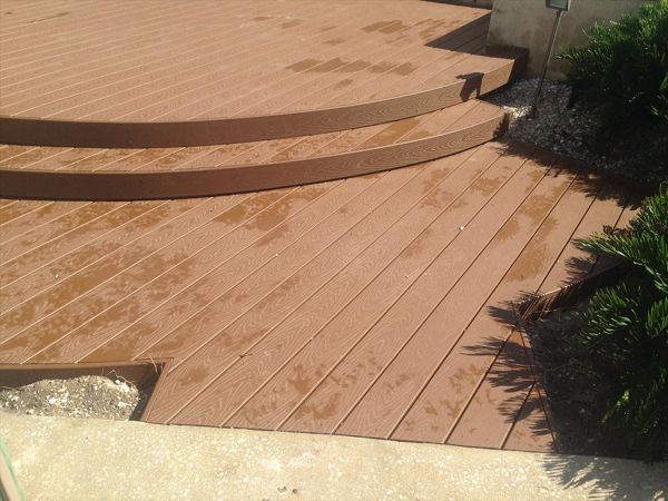 Curved and circular details are what sets our decks apart.