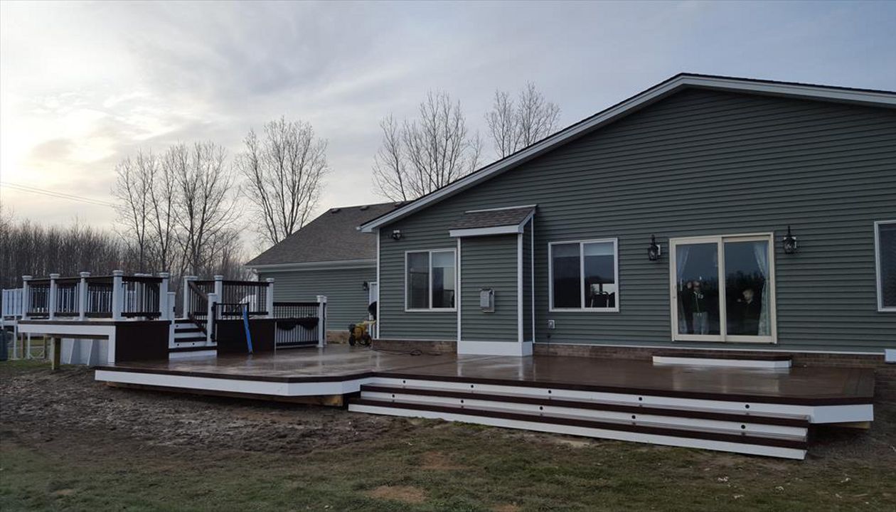Beautiful county pool deck
