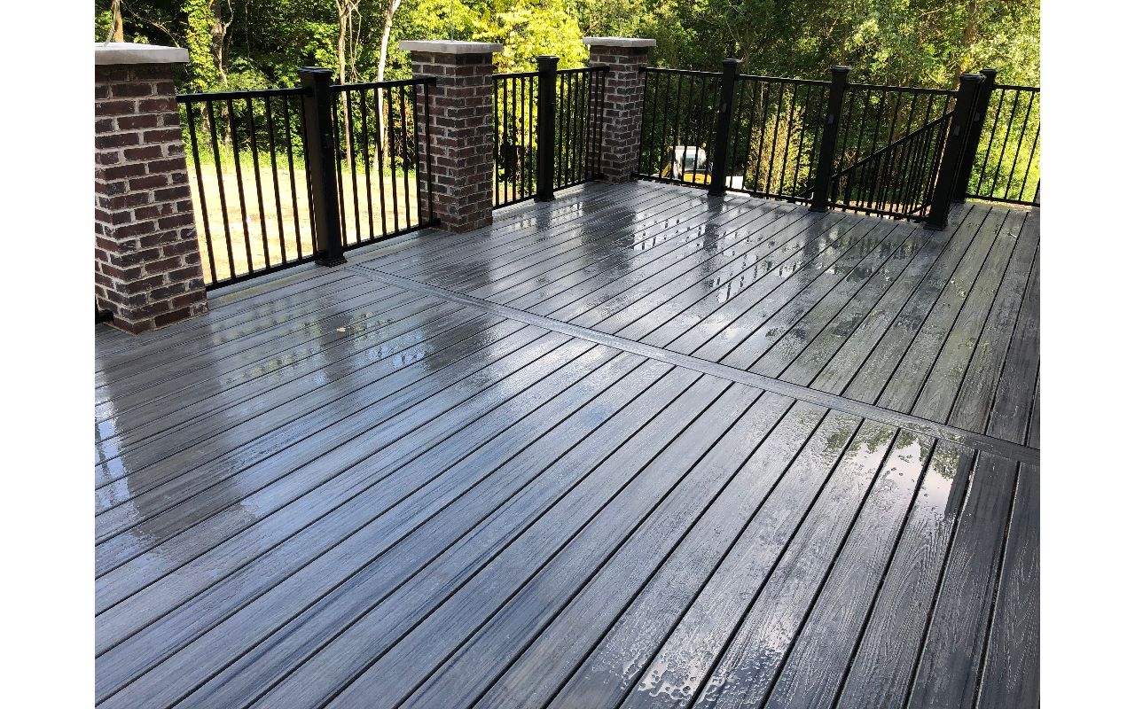 Lemont, IL Island Mist Decking with Black Signature Railing and Rain Escape Drainage System