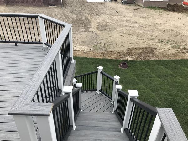 Trex Transcend Island Mist Deck Boards, Trex Transcent Cocktail Style Rail W/ Trex Transcend Island Mist Top Cap, Lake Orion, MI