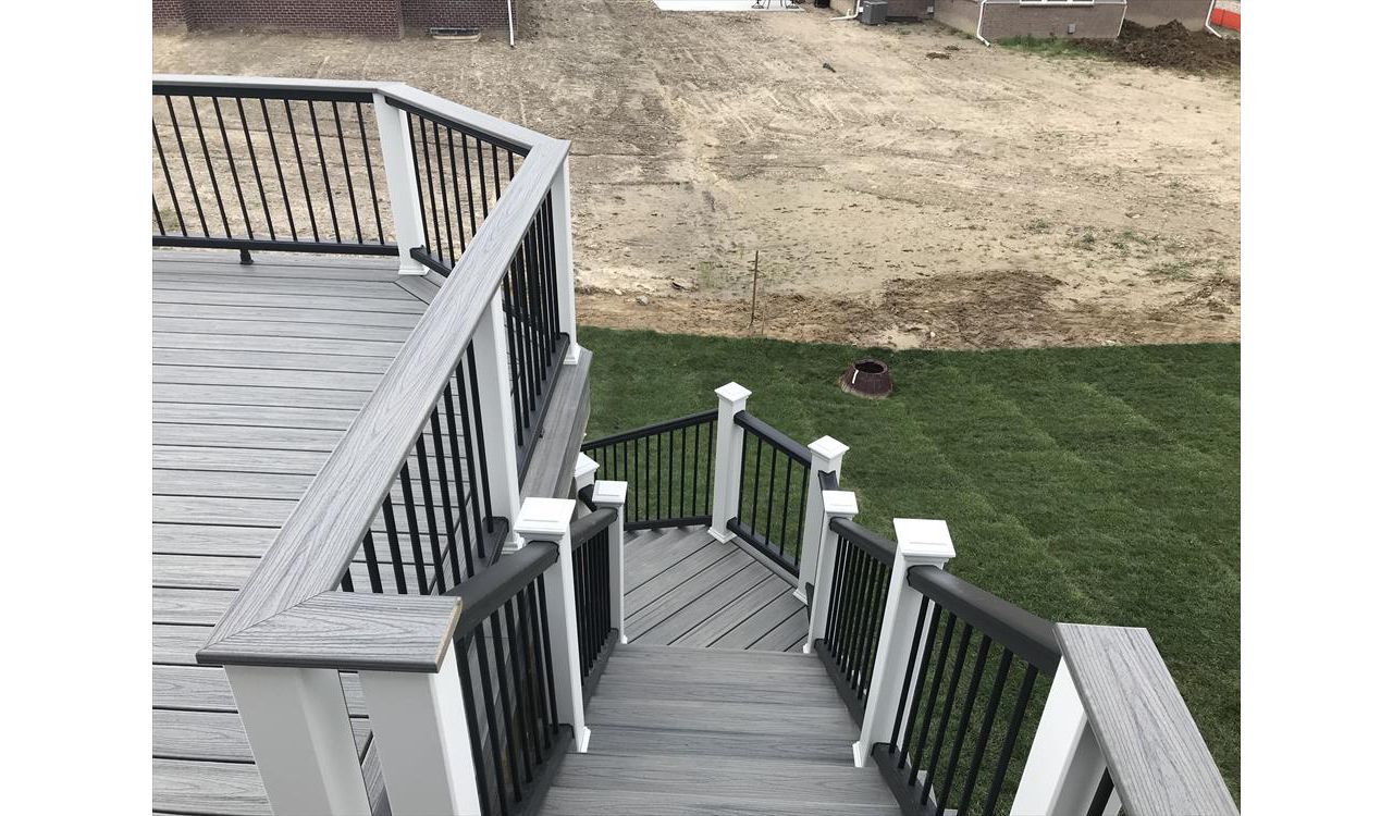 Trex Transcend Island Mist Deck Boards, Trex Transcent Cocktail Style Rail W/ Trex Transcend Island Mist Top Cap, Lake Orion, MI