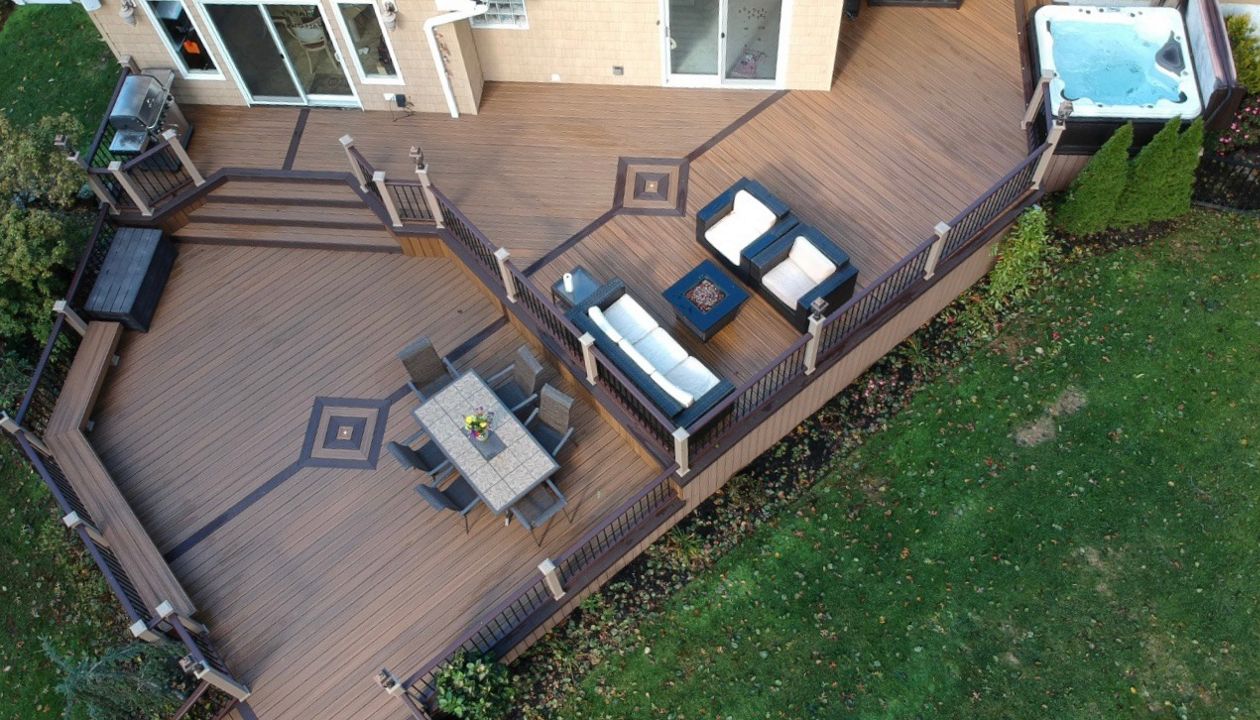 Havana gold with Ropeswing sleeves/Vintage Lantern rails/lack balusters