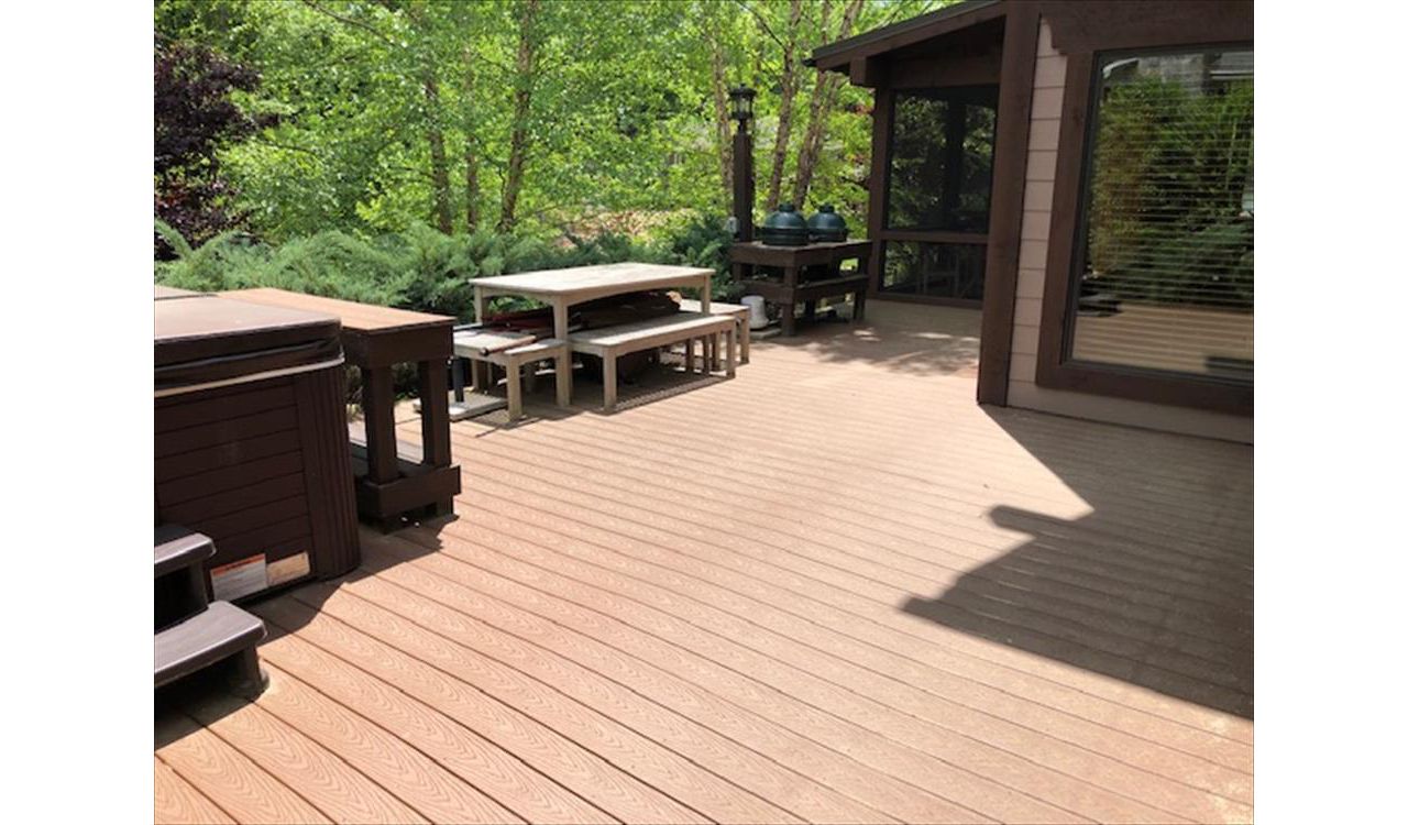 Trex Select Saddle grilling porch with a great view of the stream