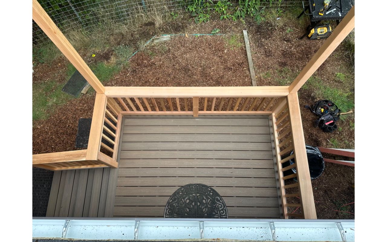 Toasted Sand decking, clear cedar railing