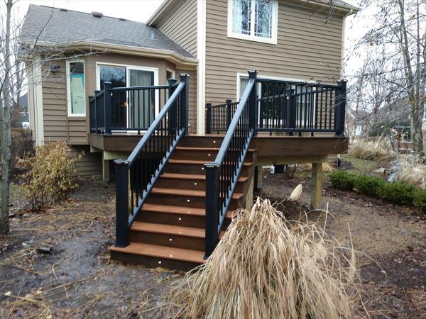 Transcend Tiki Torch, Spiced Rum accent. Trex riser lights.