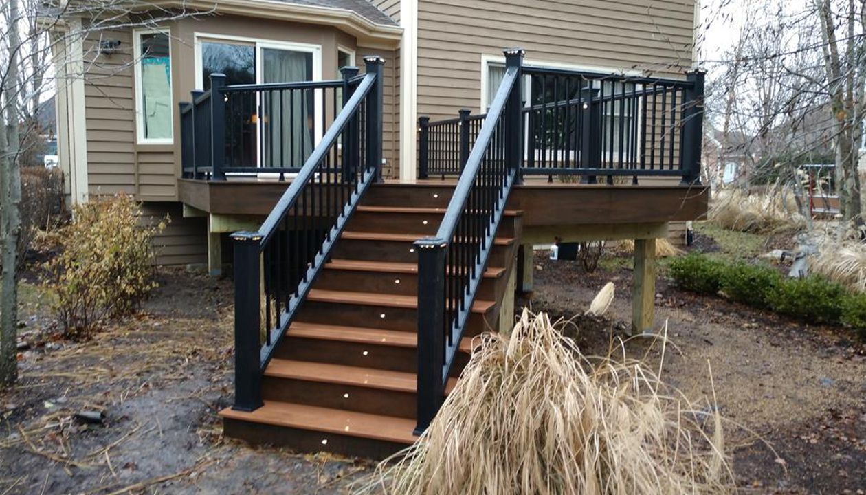 Transcend Tiki Torch, Spiced Rum accent. Trex riser lights.