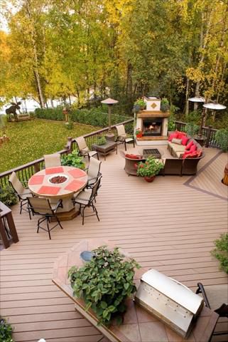 Entertain, relax, cook, on Trex! Design/Build by Treeline