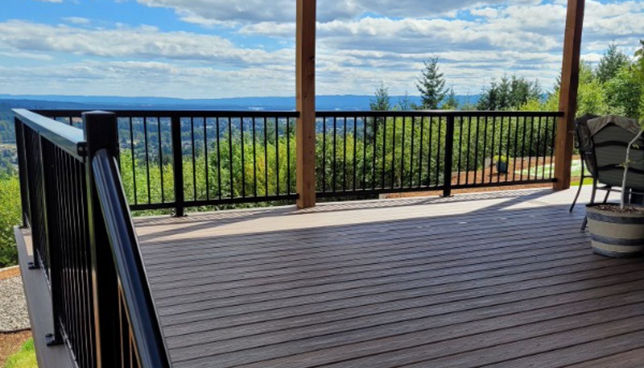 Woodland, WA. Spiced Rum. View deck.