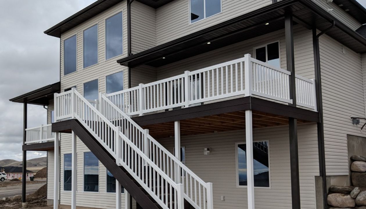 Trex Select Woodland Brown