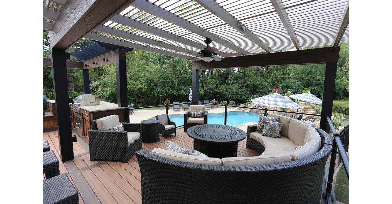 Trex Transcend Living Space with Custom Pergola
