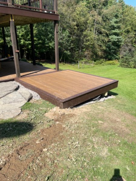 Hot tub deck 12’x12’