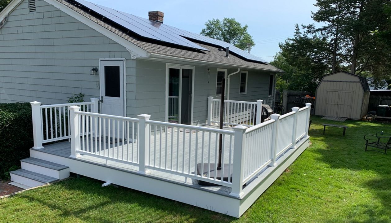 Willow Drive Deck -Trex Enhance Wharf