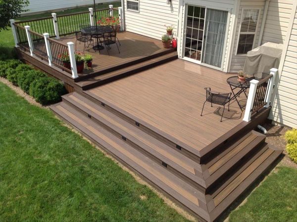 Wrap around steps on dual level deck