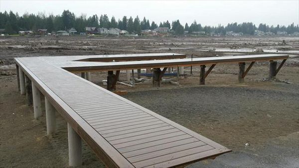 Tropical Transcend  Spiced Rum Dock Lake Taps