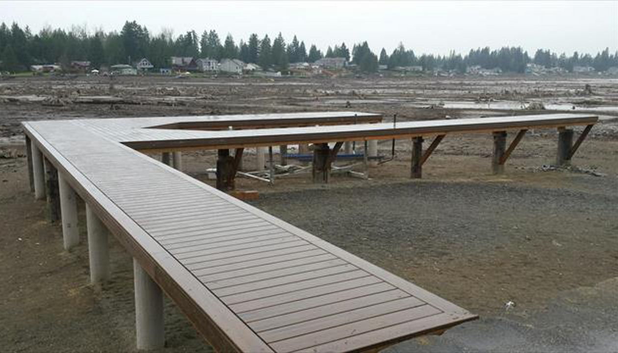 Tropical Transcend  Spiced Rum Dock Lake Taps