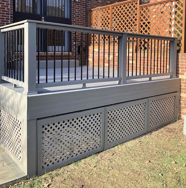 McLean, VA deck with Trex Select Pebble Gary and Gravel Path Trex Transcends railing