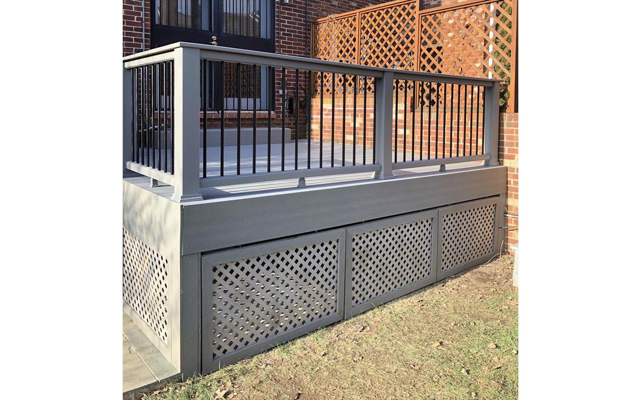 McLean, VA deck with Trex Select Pebble Gary and Gravel Path Trex Transcends railing