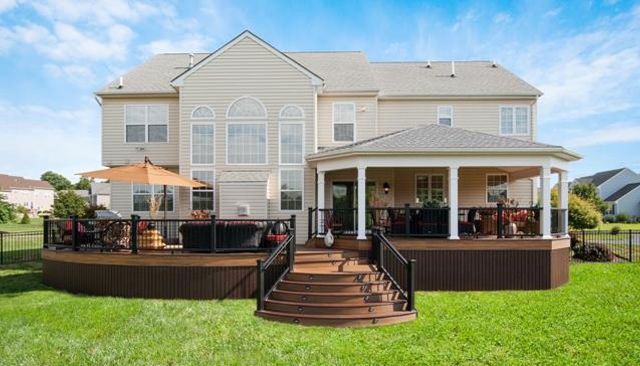 Trex Havana Gold and Lava Rock Deck with Black Rail and Roof