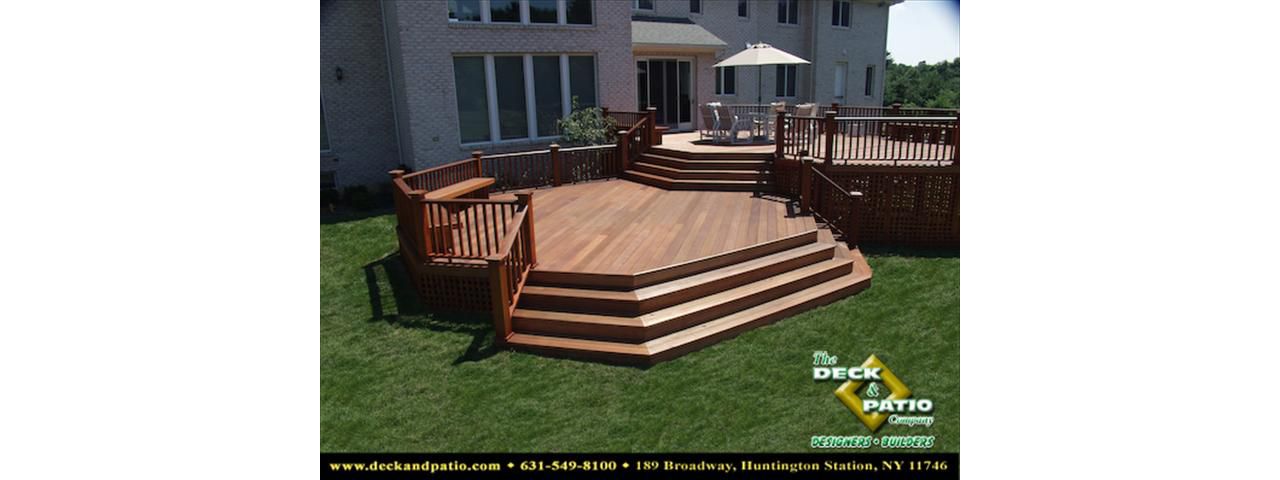 Multilevel deck with wrap around stairs