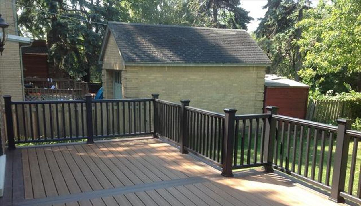 Trex Transcend Deck with Black Transcends Railings