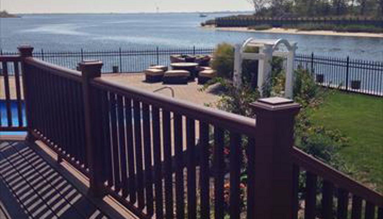 Long Island Deck Builder Oceanside NY