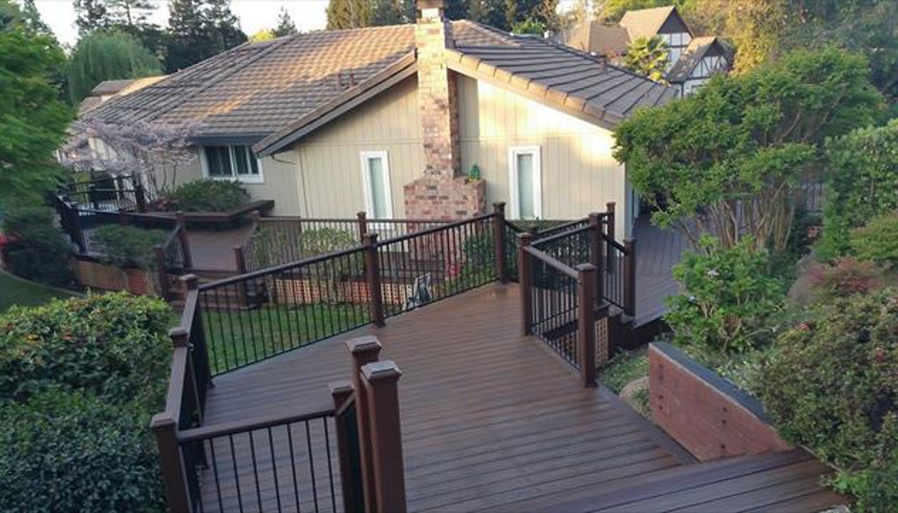 Trex Spiced Rum with Trex Railing LED post cap lighting