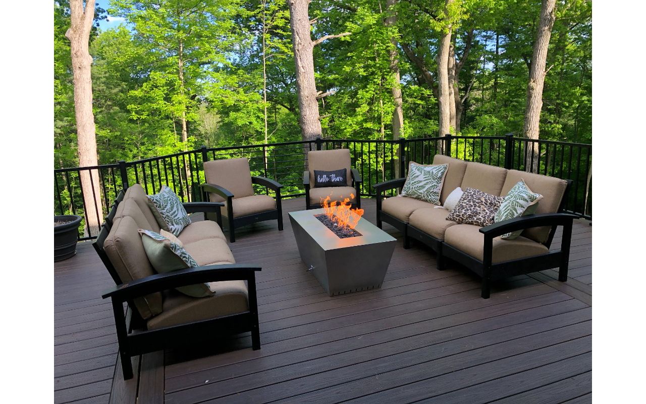 Trex Deck with Trex Signature and Rod Rail