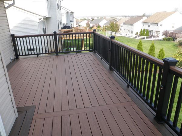 Trex Transcend Tiki Torch Decking, Black Transcend Railing