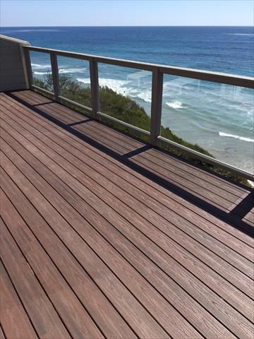 Trex Transcends decking and glass railing, Encinitas, CA