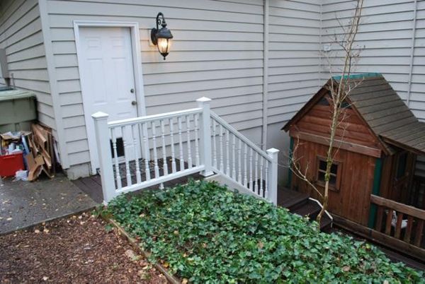 Portland, OR Woodland Brown decking