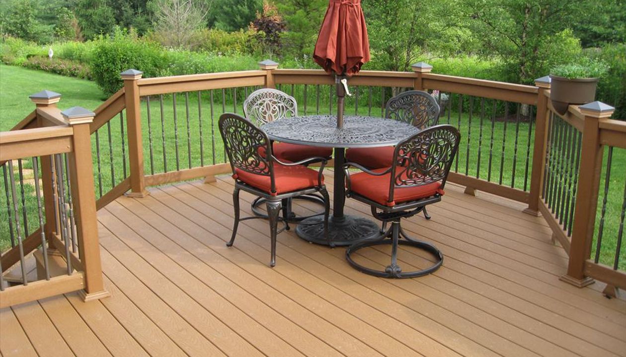 Trex Saddle Deck Aluminum Balusters