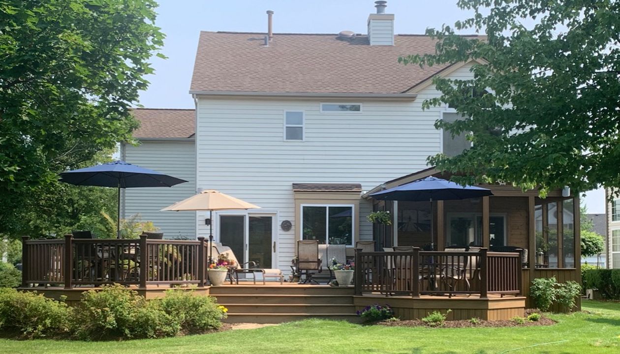 Trex Deck and Screen Room in Lake Villa