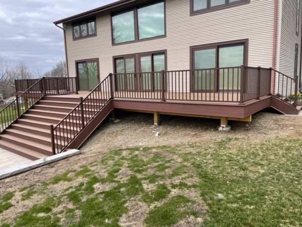 Toasted sand decking, Sunset cove picture frame, Bronze Signature rails