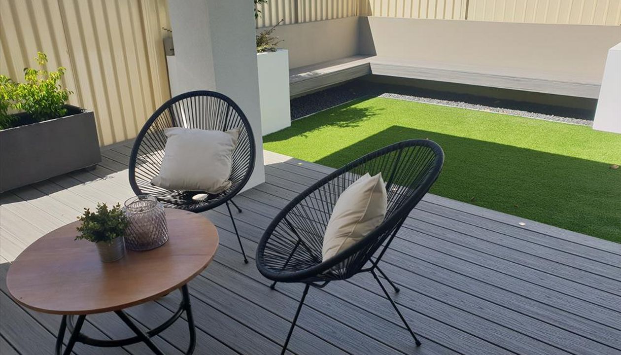 Trex Transcend - Island Mist - Madeley