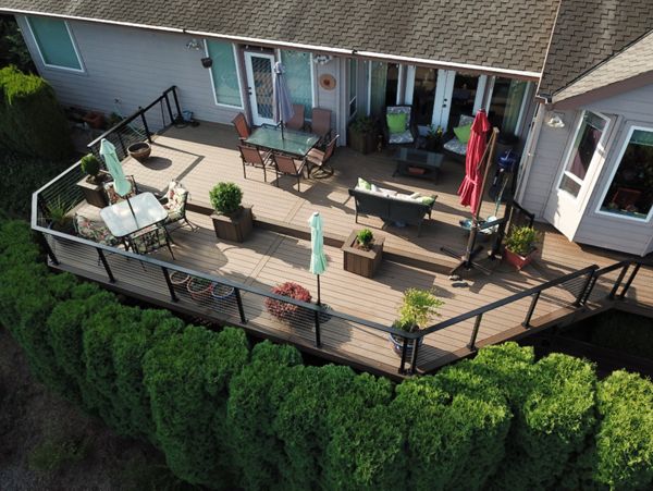 Trex Toasted Sand with Spiced Rum boarders, matching Trex planters